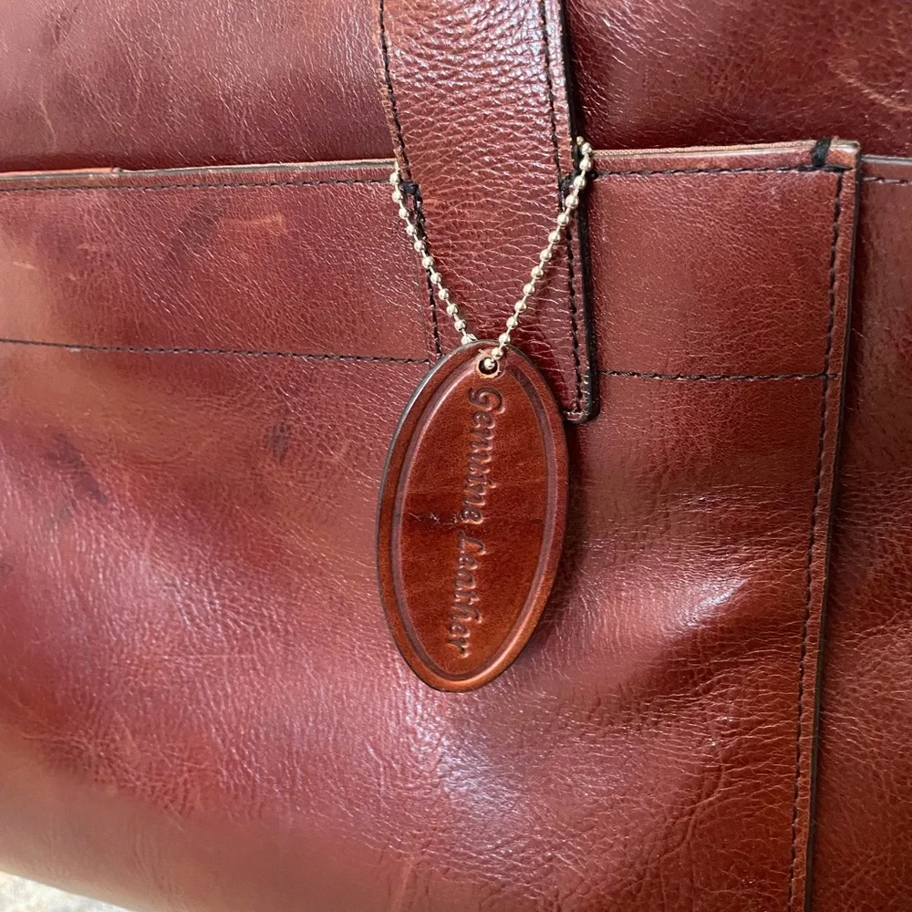 Elegant Brown Leather Men's or Women’s Briefcase